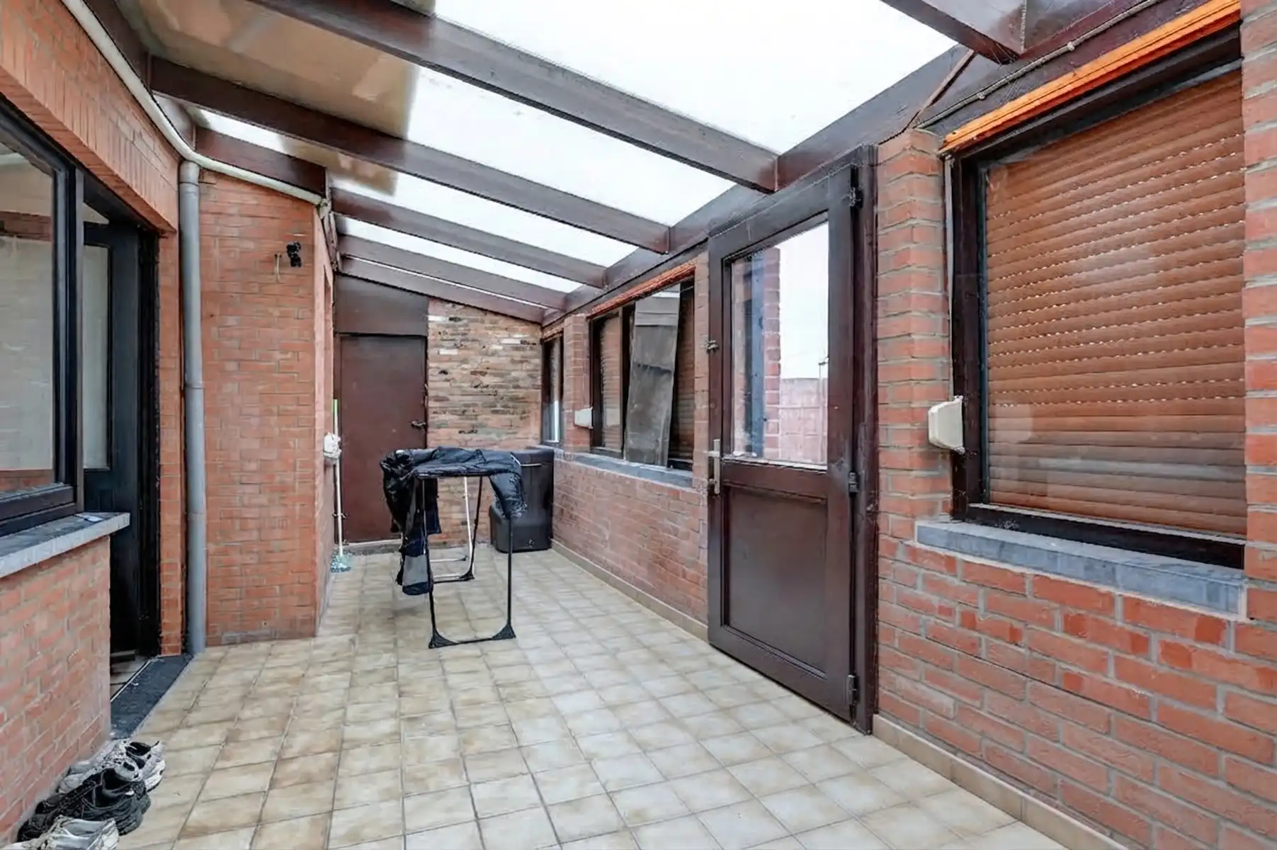 Instapklare, gerenoveerde woning (165 m²) met 2 slaapkamers (mogelijkheid tot 3), veranda en dubbele garage. foto 22