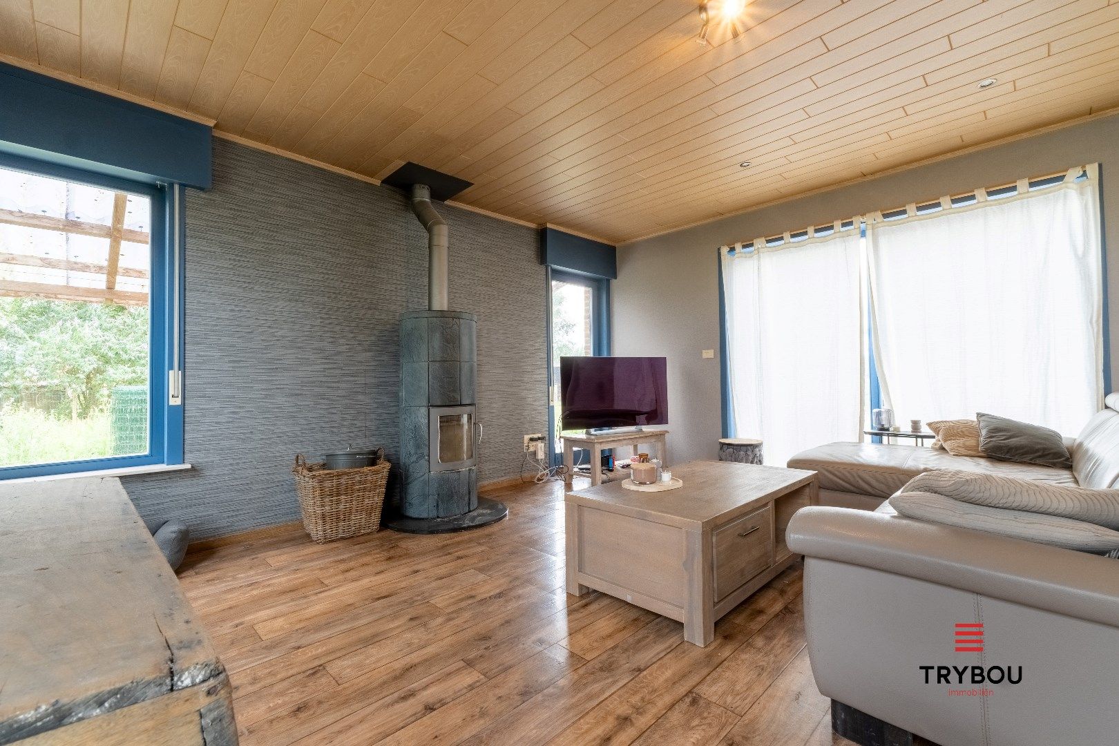 Te huur – Landelijke eigendom met loods in Merkem foto 9