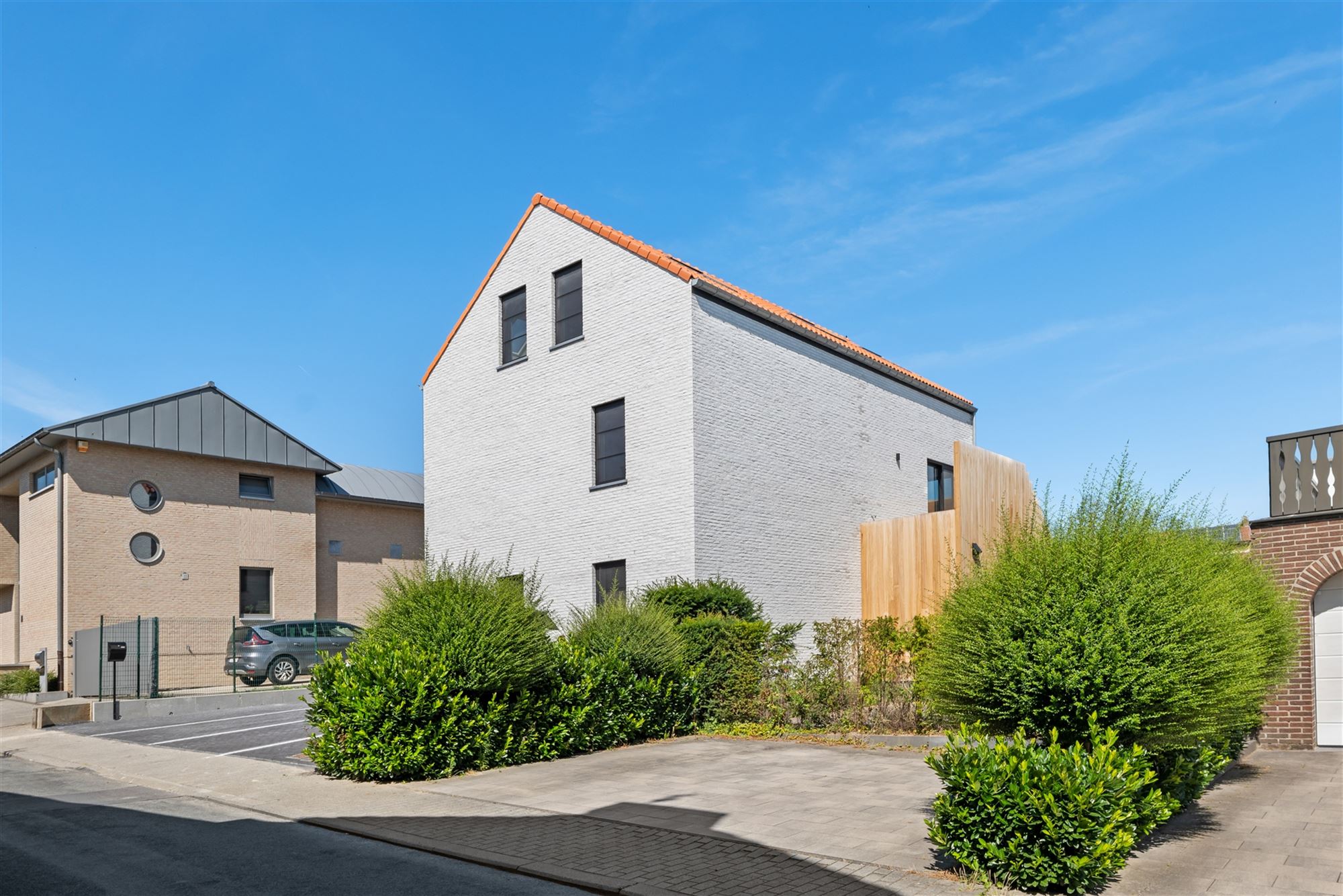 3 SLK APPARTEMENT MET RUIME TUIN EN PARKEERPLAATS IN HET CENTRUM VAN LANDEN  foto 3
