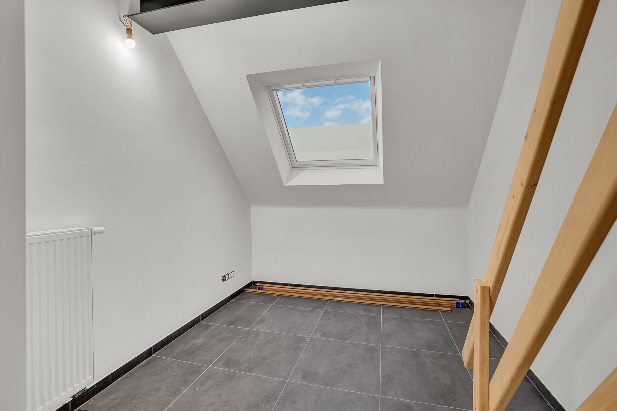 Nieuwbouwwoning met 3 slpkmr en ruime tuin op goede locatie! foto 14