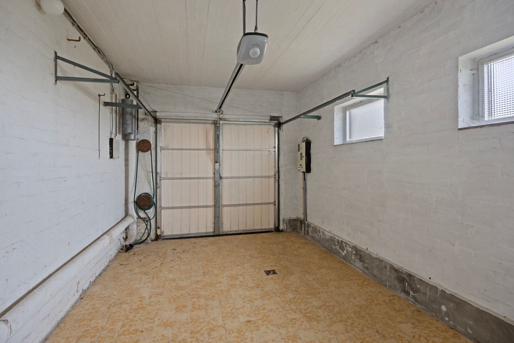 Ruime woning met potentieel op perceel van 13a70ca. foto 22