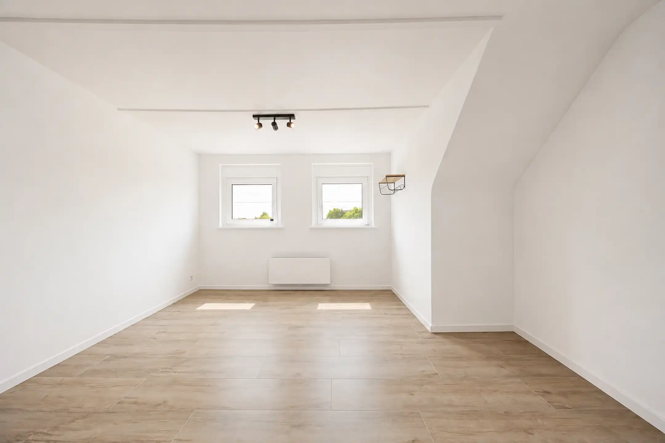 Instapklaar duplexappartement  op topligging in Sint-Niklaas foto 6