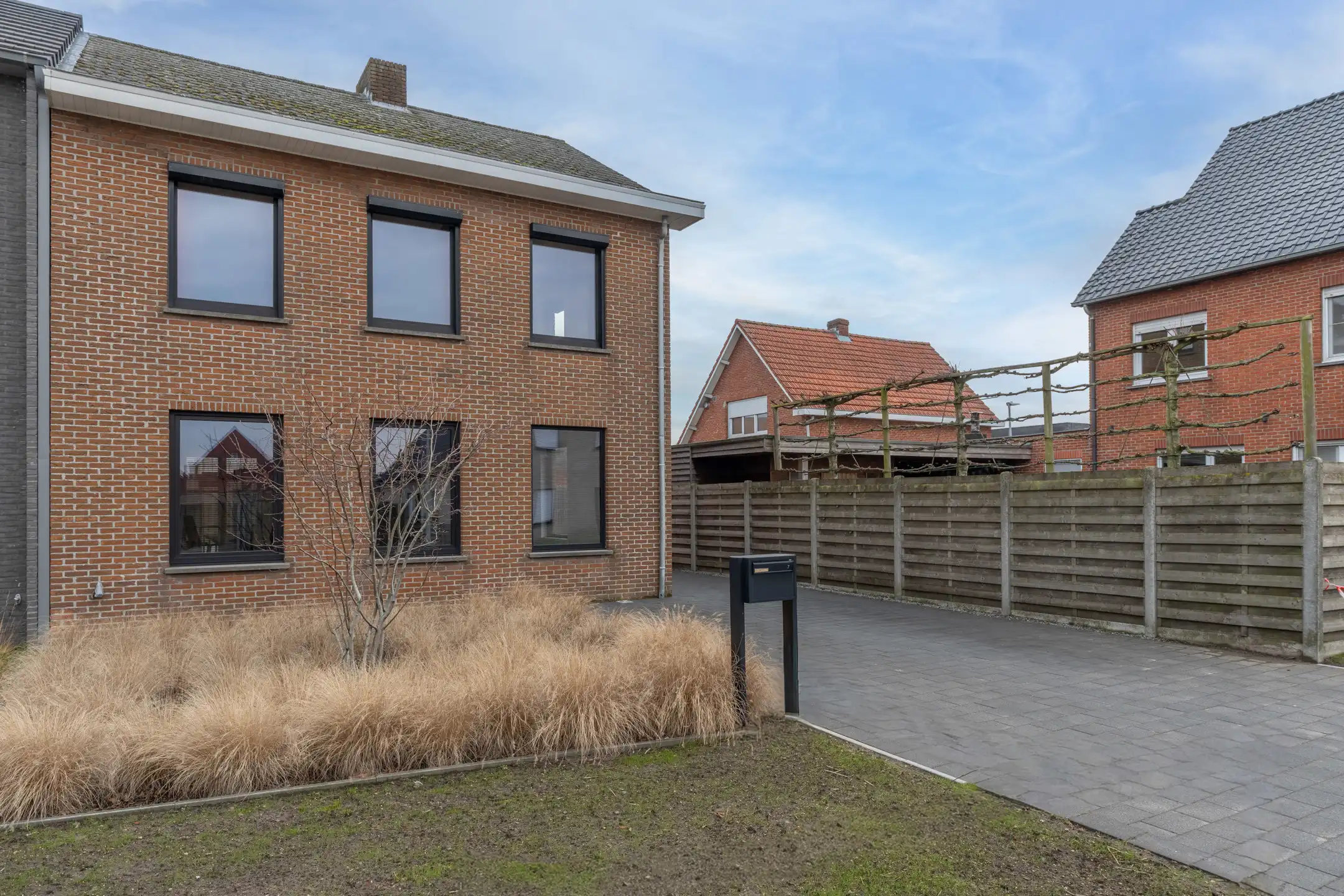 Hoofdfoto van de publicatie: Op te frissen woning met 3-4 slpk op toplocatie te Arendonk