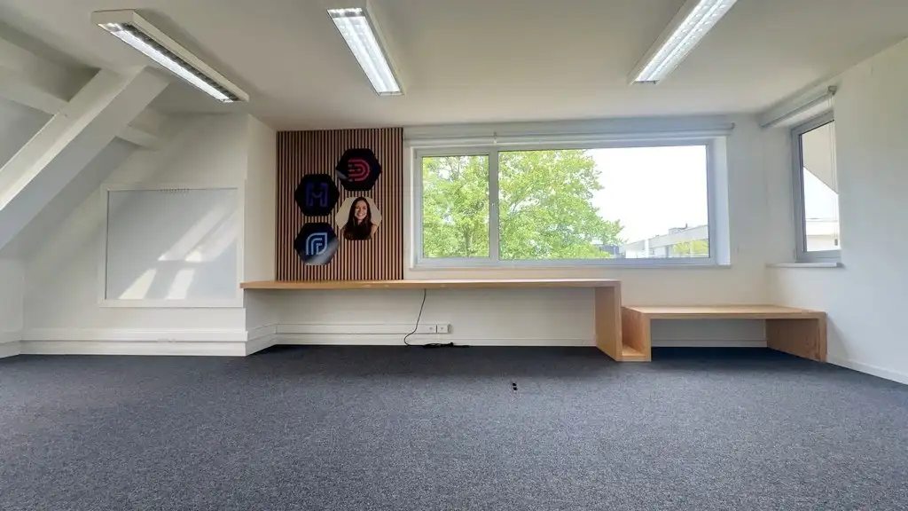 Kantoren te huur langs Kortrijksesteenweg in Sint Martens Latem foto 13