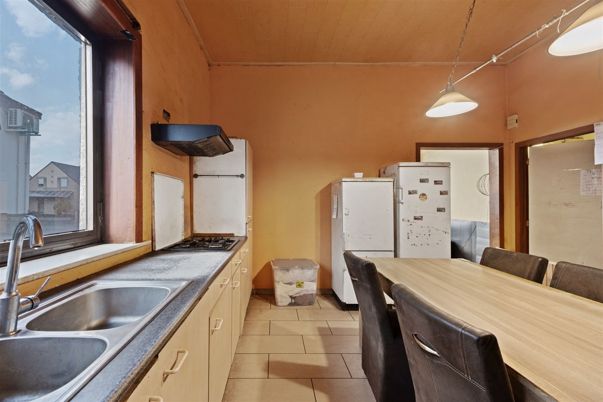 TE RENOVEREN WONING OP RUSTIGE LIGGING VLAKBIJ LEOPOLDSBURG CENTRUM foto 5
