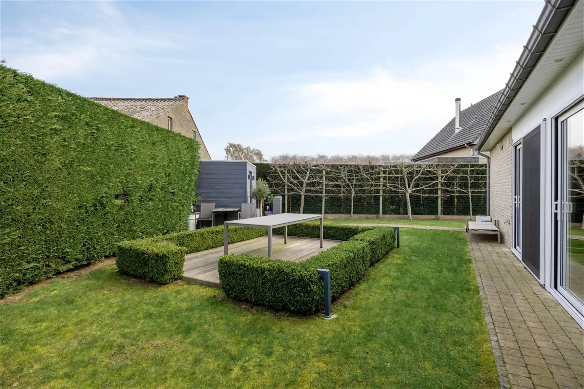 Rustig gelegen open bebouwing met moderne afwerking foto 10