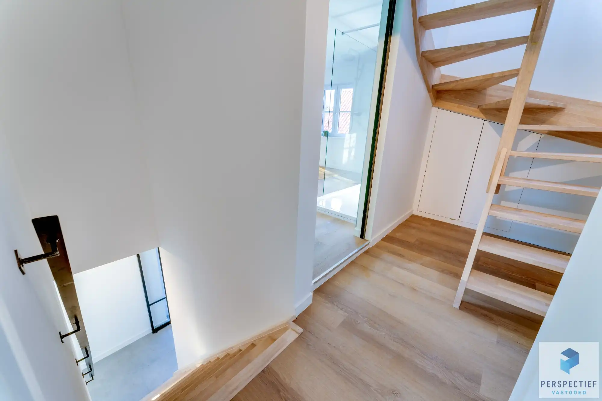 IN OPTIE NA 4 WEKEN - COMPROMIS IN OPMAAK | Landelijk gelegen hedendaagse 4 slpk woning met bijgegebouw, grote tuin en weide foto 19