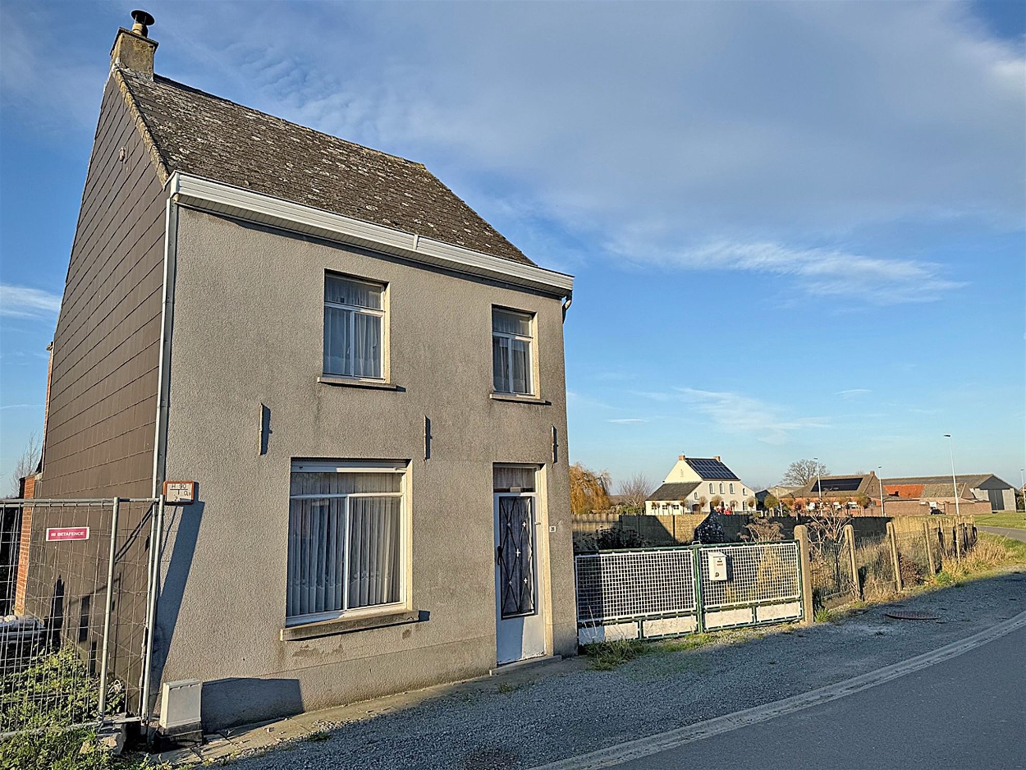 Te slopen WONING op uniek ruim PERCEEL (BOUW)GROND van ca. 3.310 m² foto 3