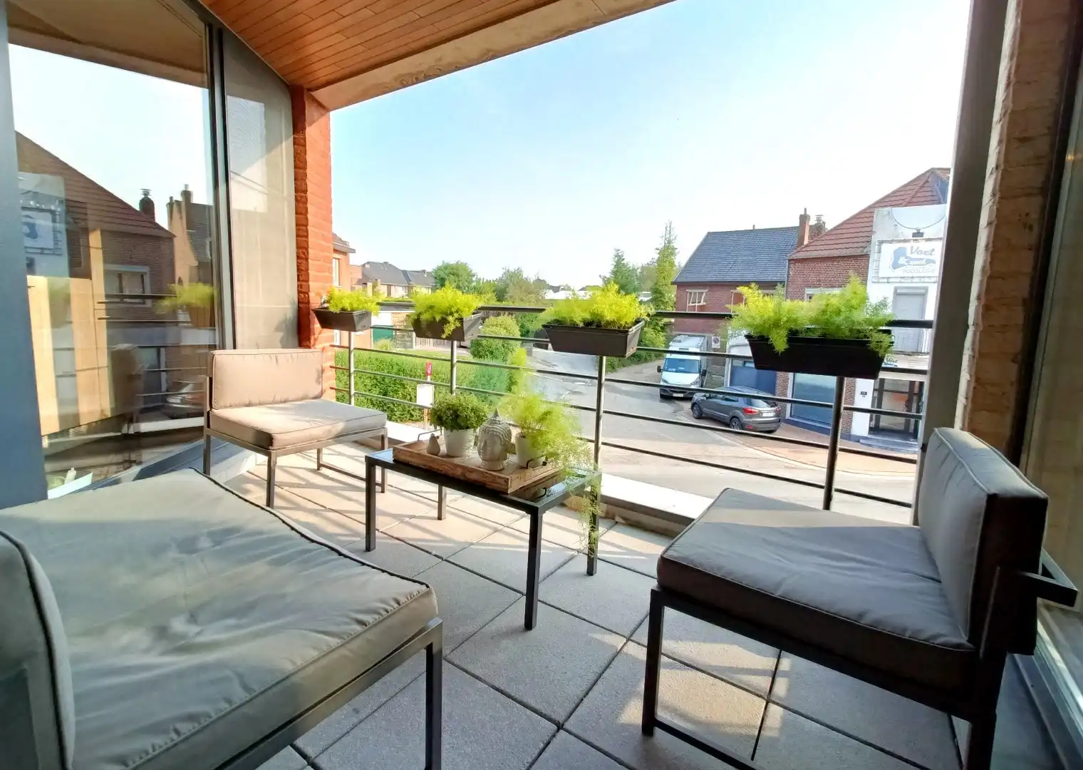 APPARTEMENT MET TERRAS EN AUTOSTAANPLAATS foto 3