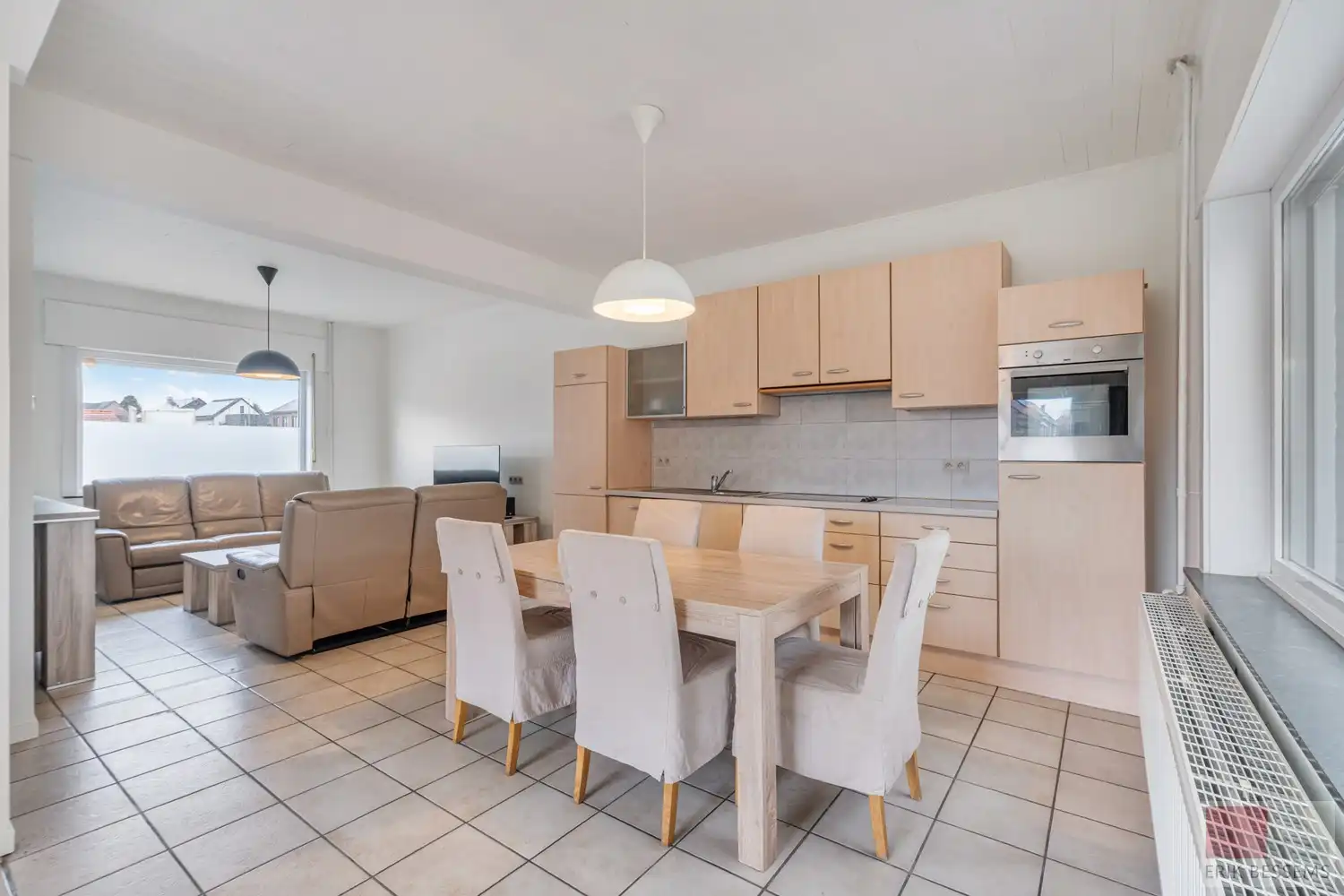 Charmante op te frissen woning met veel potentieel, met een woonoppervlakte van 169 m² foto 7