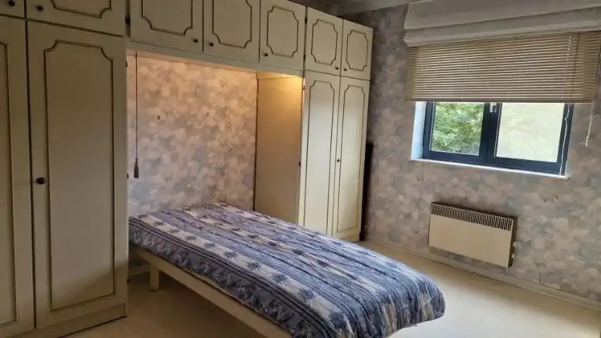 Praktisch ingericht en ruim APPARTEMENT met 2 slaapkamers, mooie leefruimten en garage in centrum van Tienen. foto 26