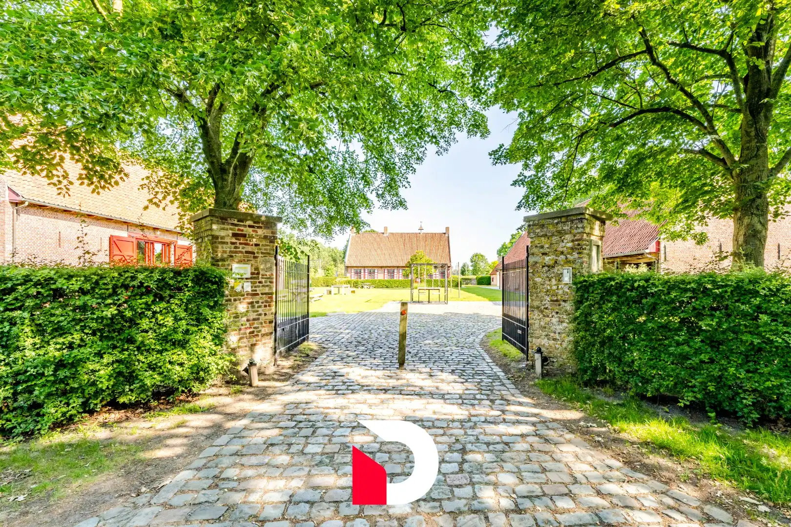 Unieke erfgoedsite “Klokhof Loppem” met uitzonderlijk potentieel in een groene omgeving foto 8