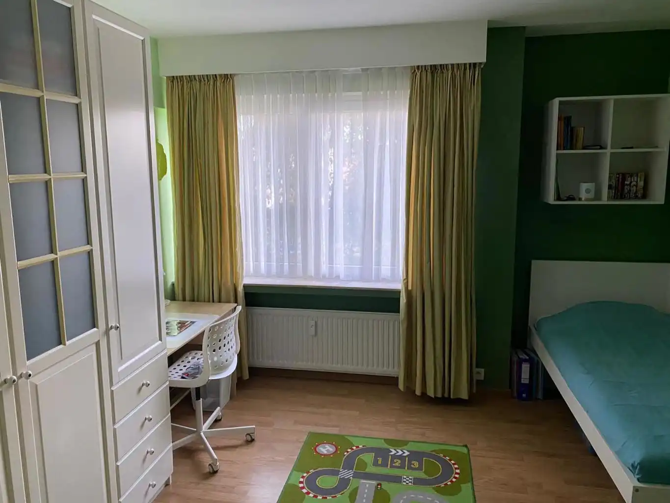 Gerenoveerd 3-slaapkamerappartement met staanplaats foto 9