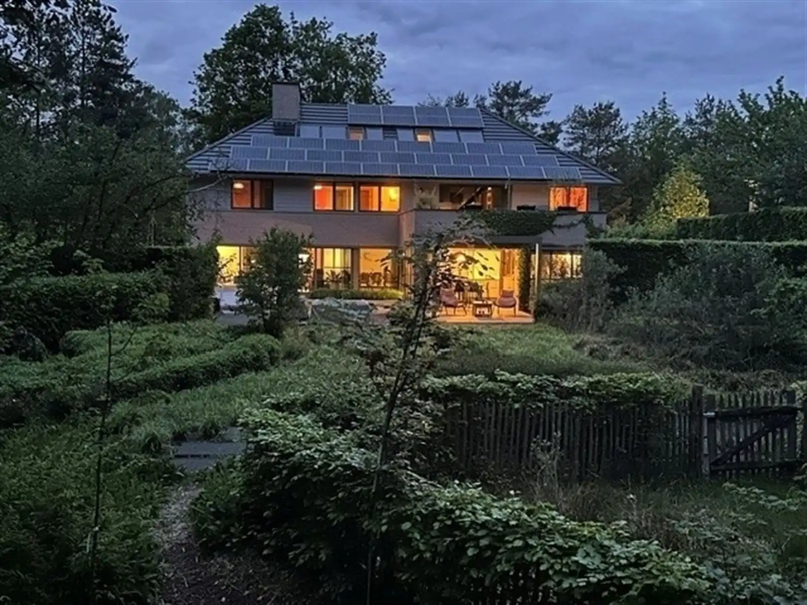 Exclusieve familievilla met zwembad aan de Kesselse Heide. foto 31
