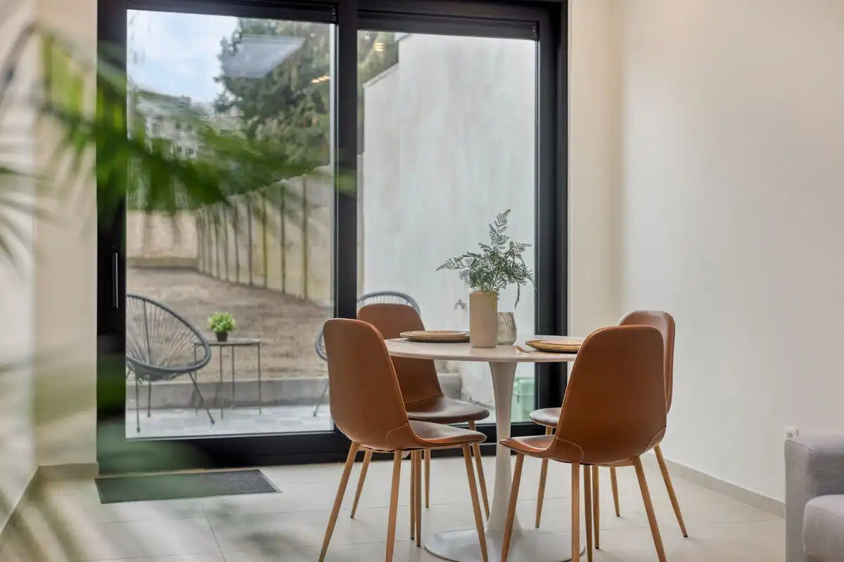 Pas gerenoveerde aantrekkelijke A-label stadswoning met zonnige diepe tuin foto 11