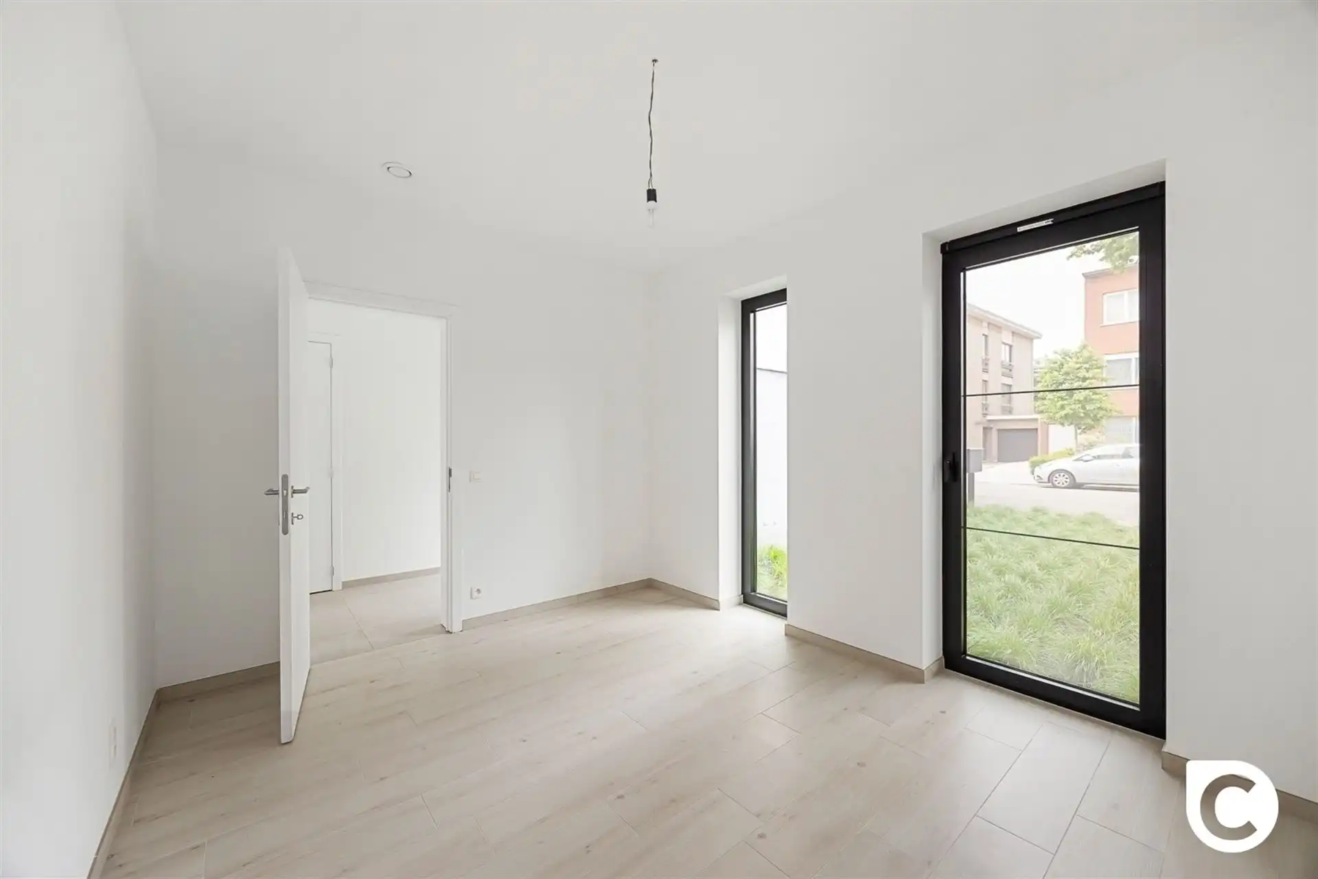 Luxueus 1 slpk app met terras en tuin + parking foto 18