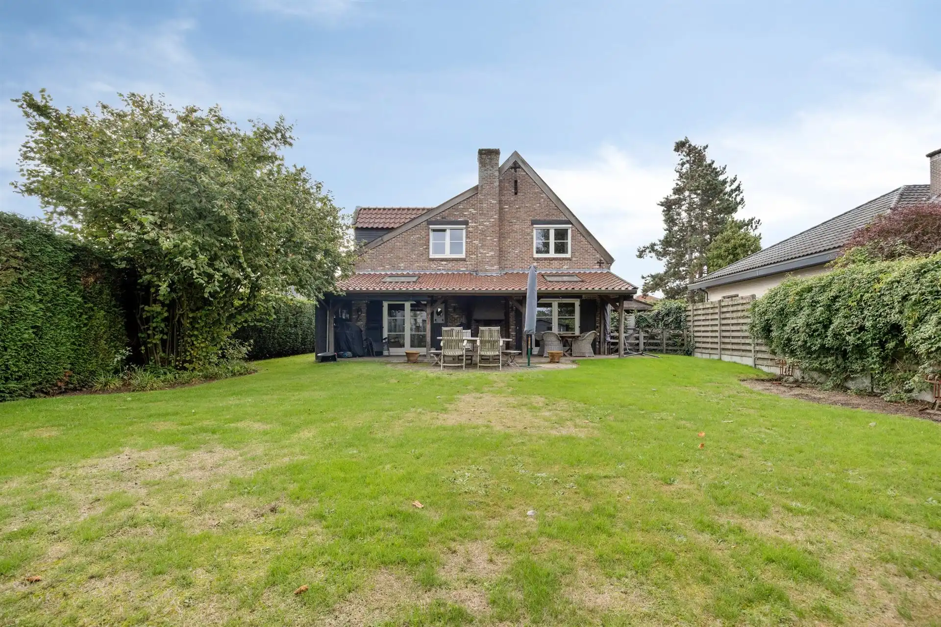 Instapklare woning met 3slpk's en bew. opp. van 220 m²! foto 25