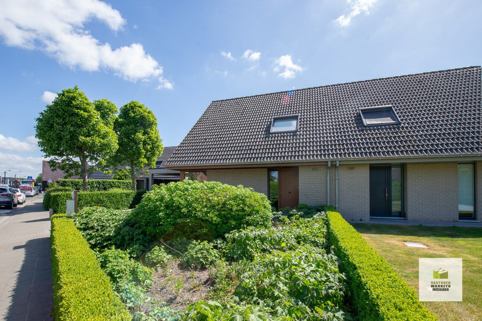 Recente instapklare woning met 3 slpk op perceel van 687m2 in centrum Sint-Jan (Wingene) foto 32