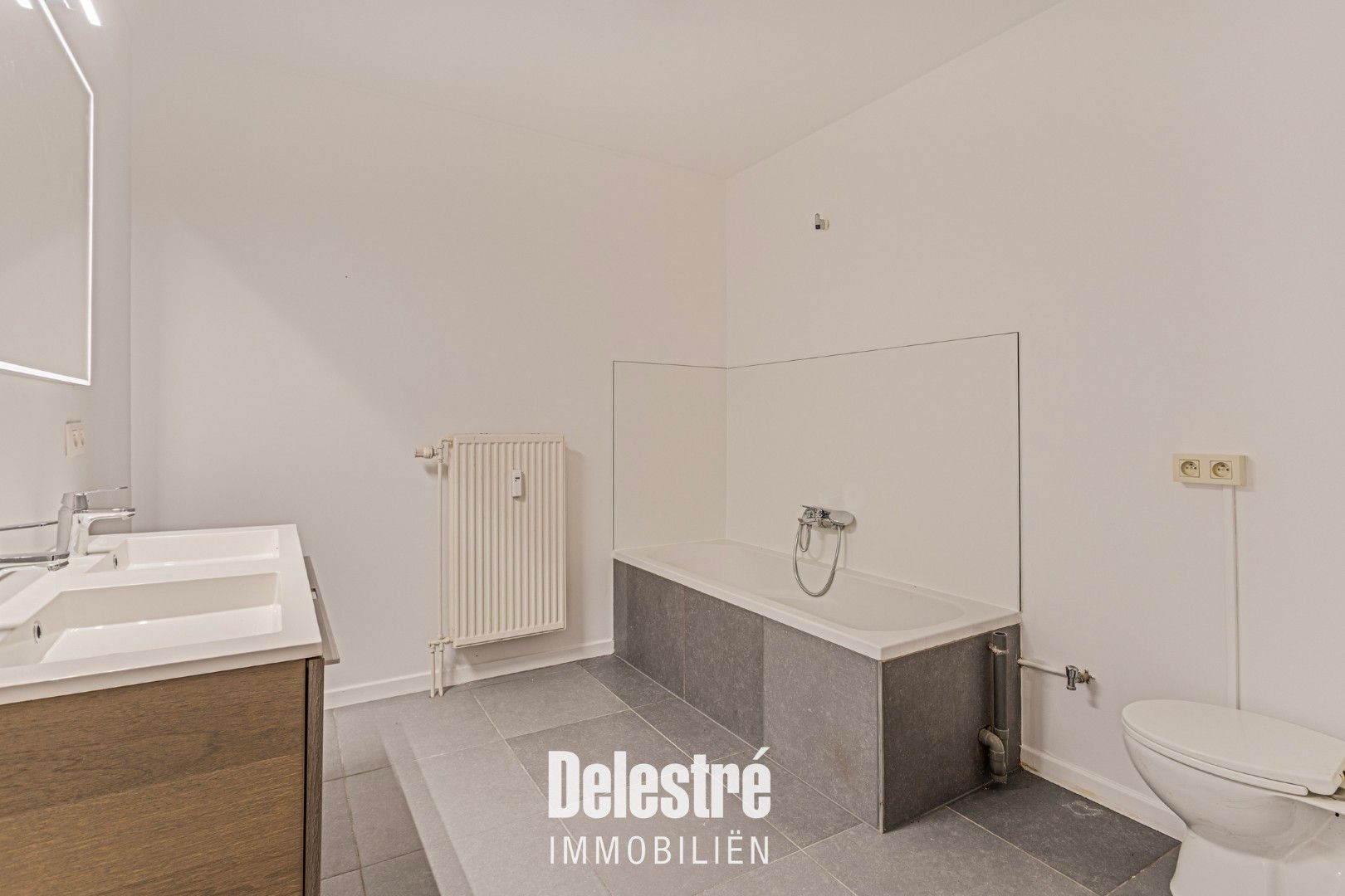 RUIME VERHUURDE APP. CENTRUM HALLE  foto 38