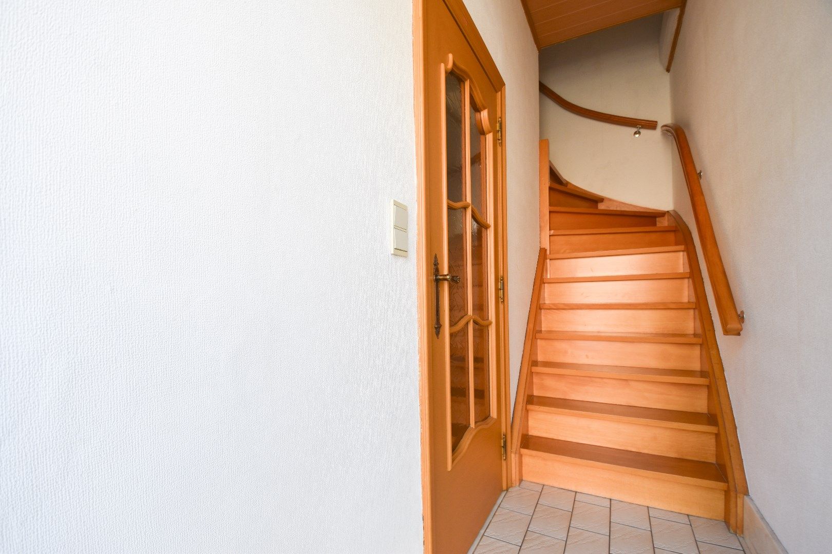 Bemeubelde woning op een toplocatie in Temse foto 9