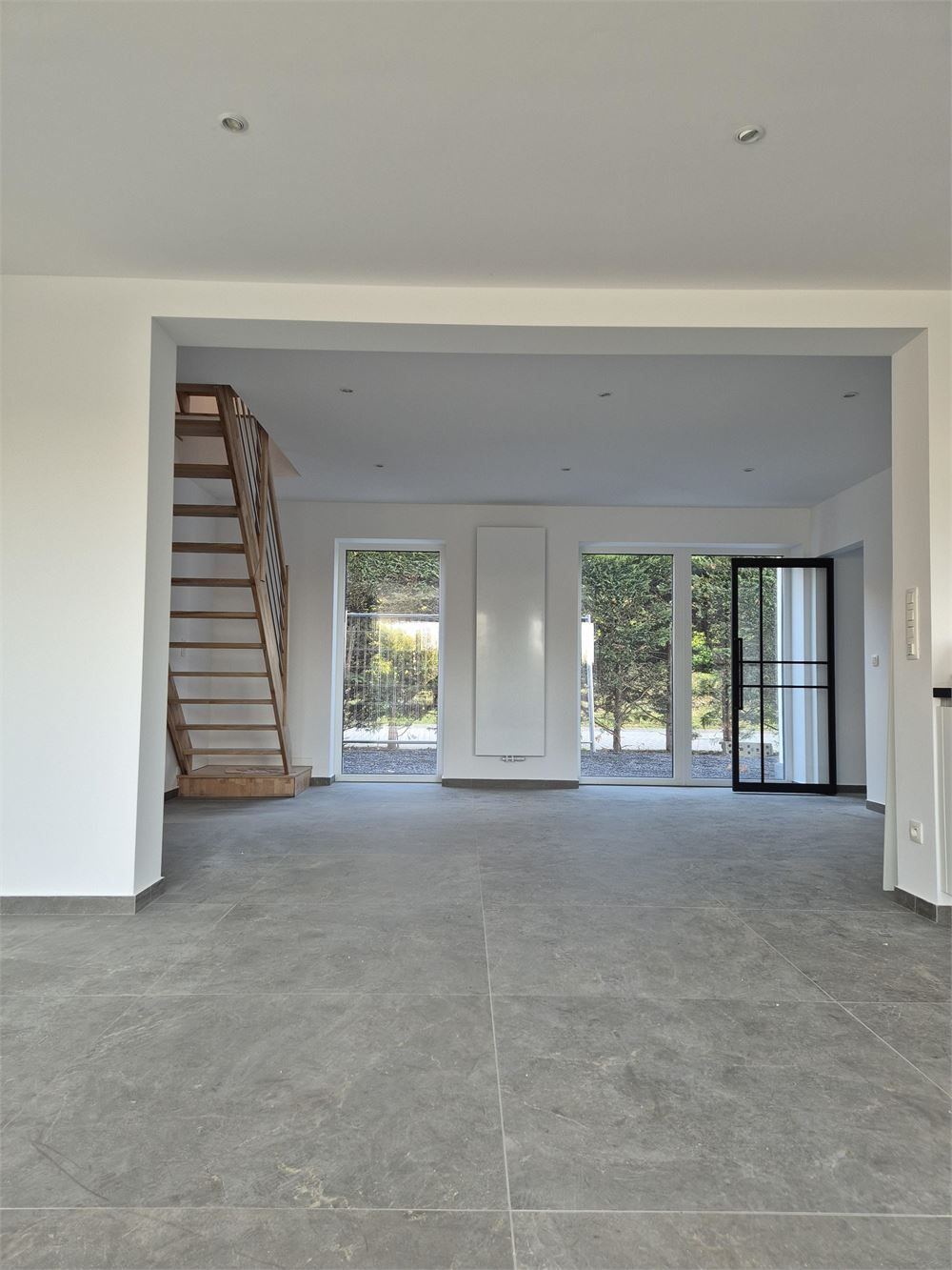 Leuke gerenoveerde woning met 4 slaapkamers en tuin foto 7