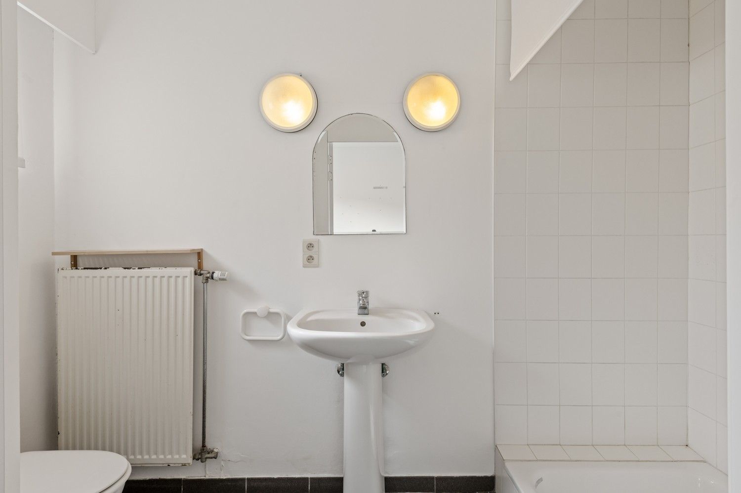 Handelspand met duplex in het centrum van Wijnegem! foto 9