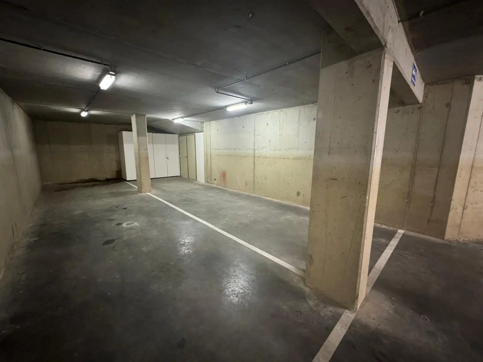 Dubbele autostaanplaats in recent gebouw - Albertstrand foto 3