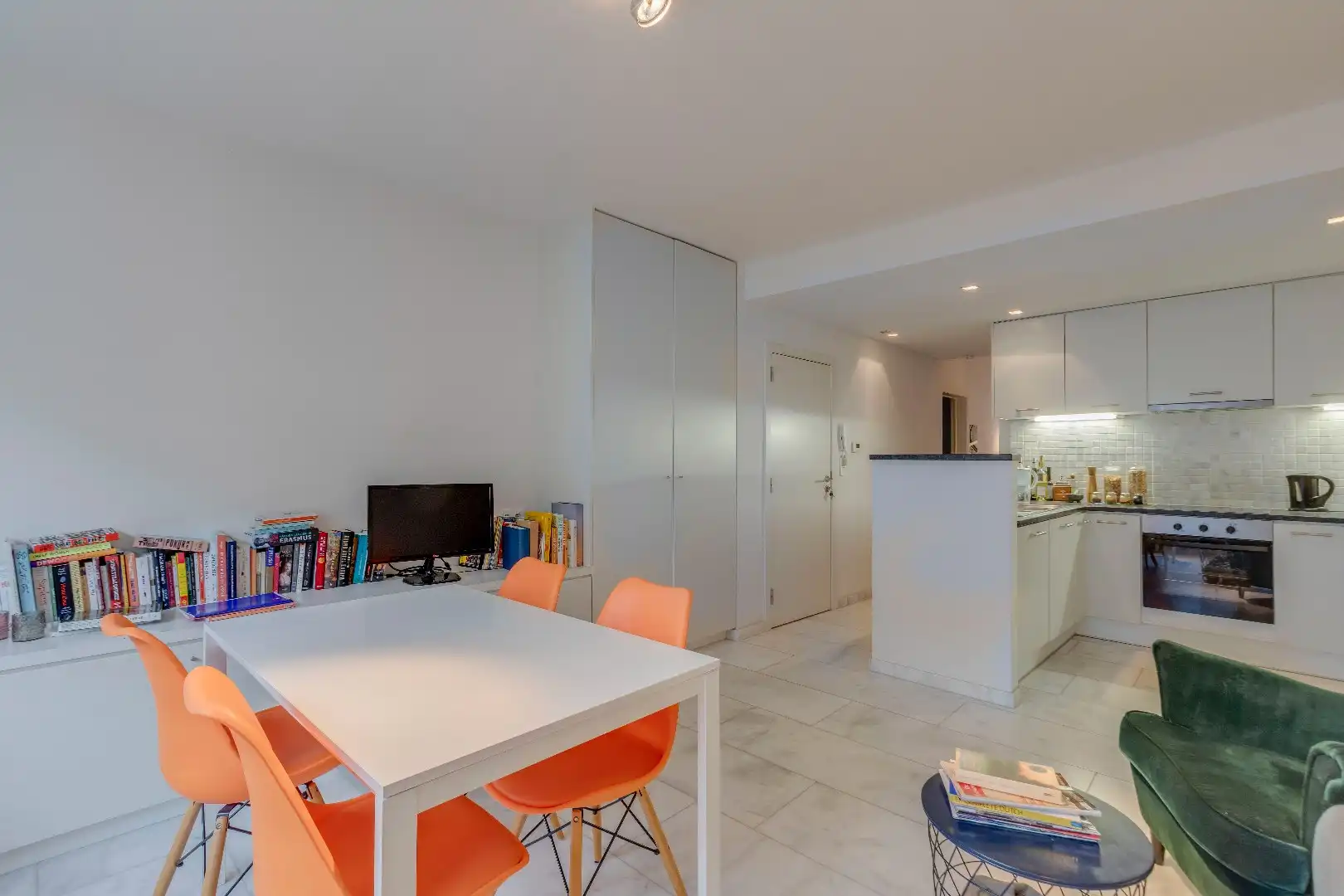 Zeer ruim 1-slaapkamer appartement met bureauruimte te  centrum Gent foto 8