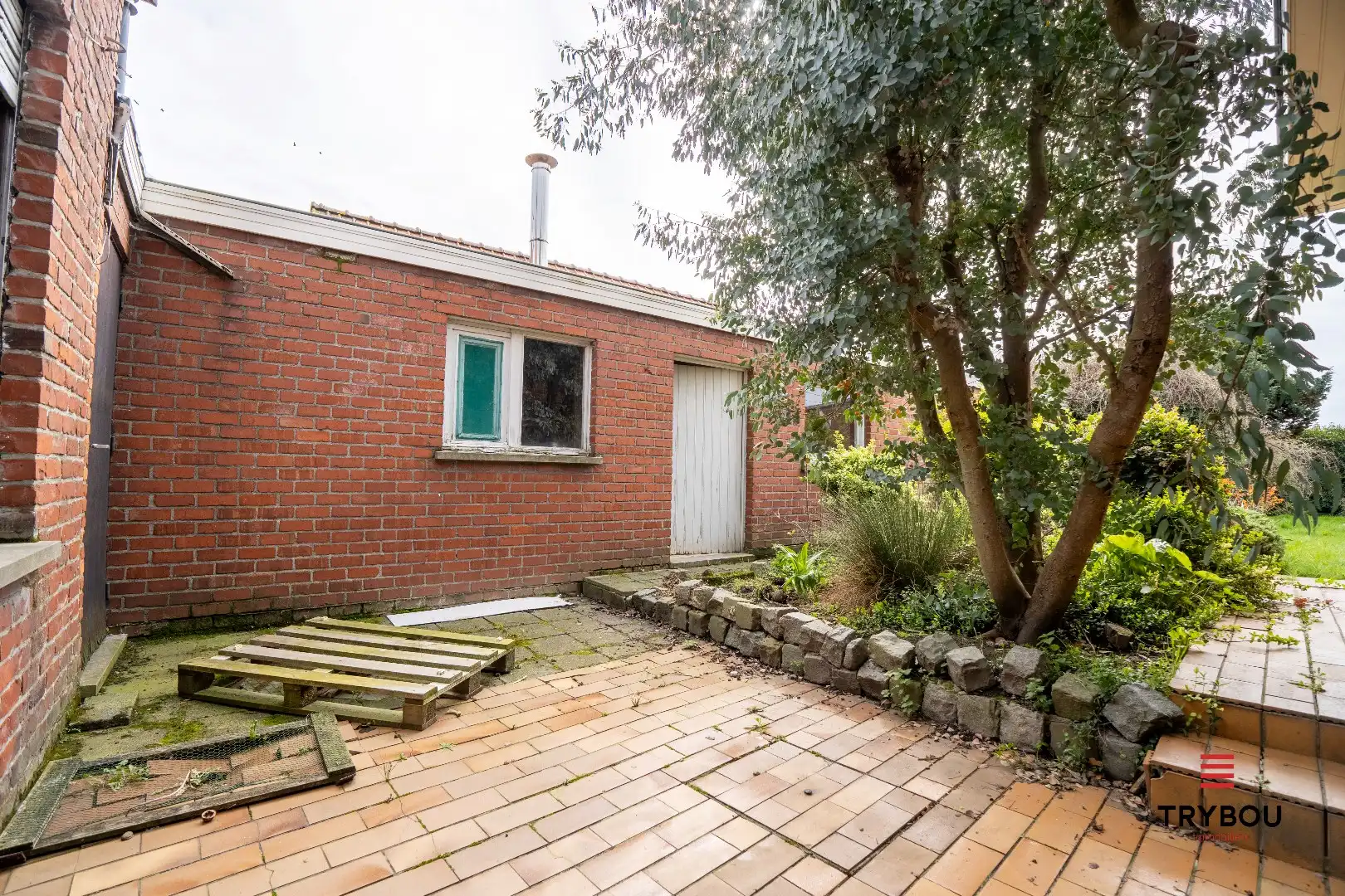 Ruime woning met winkelruimte, loods (optioneel) en garage  foto 25