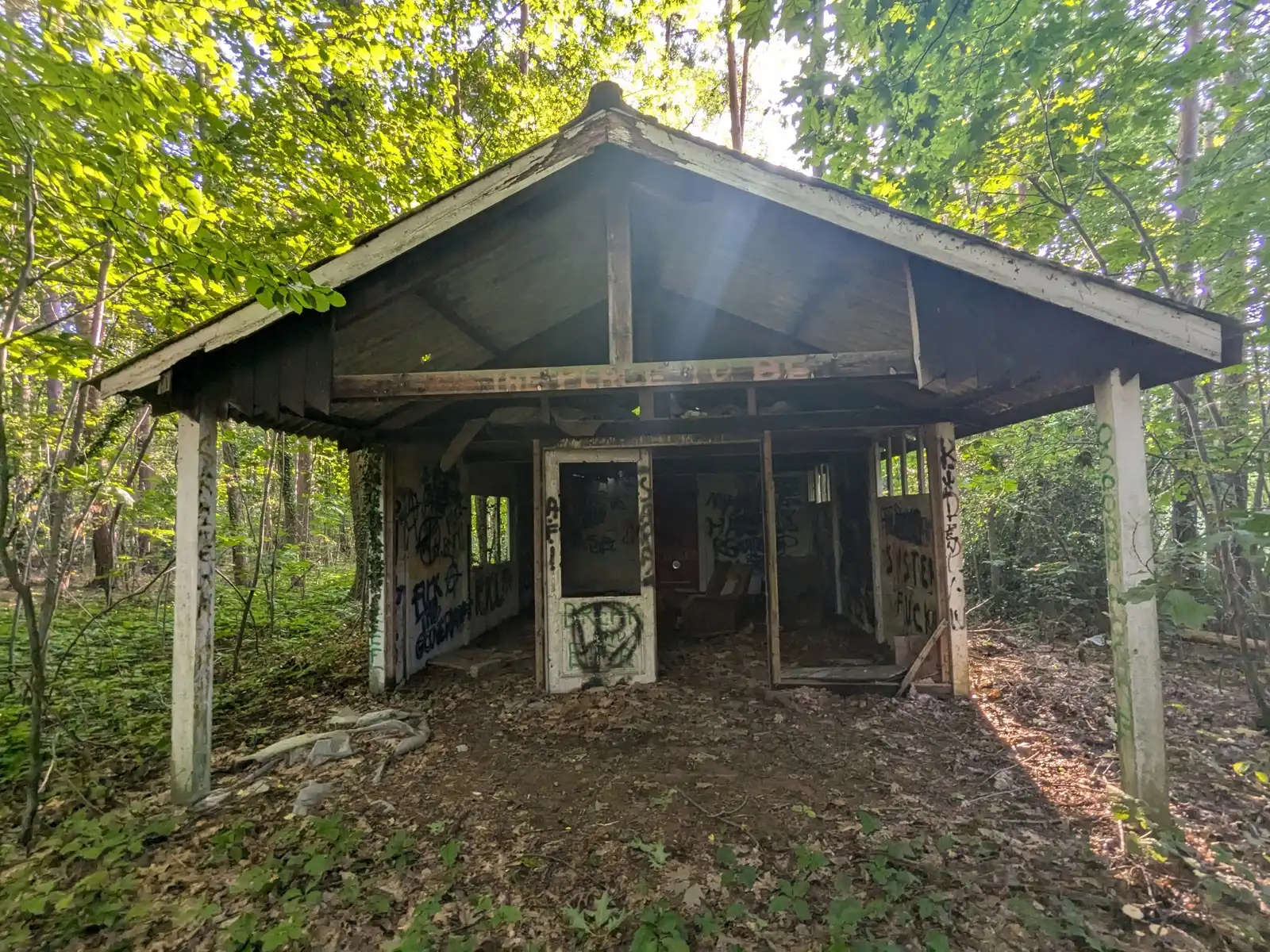 Natuurgebied in residentiële wijk met vakantiewoning foto 6