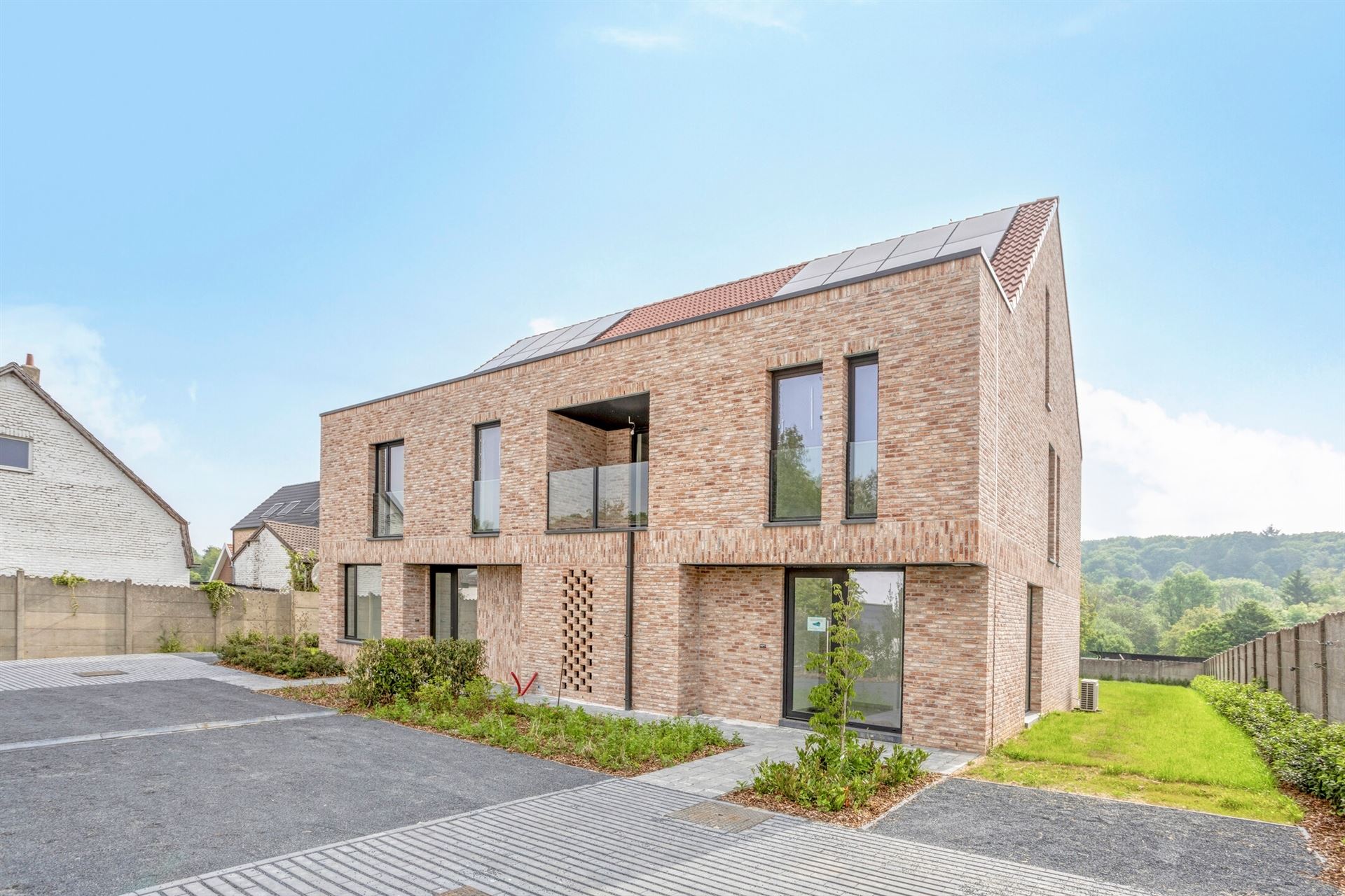 Nieuwbouw woning - 5 slpk - 2 badk (6% BTW mogelijk) foto 2