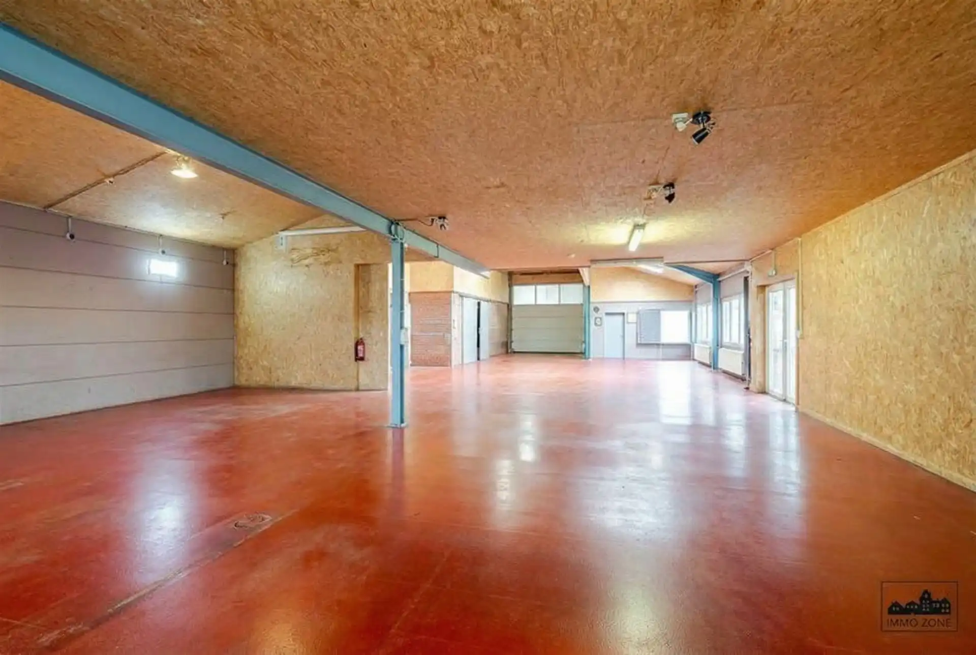 Huis, chalet en ruim magazijn van 375 m2 op toplocatie  foto 3