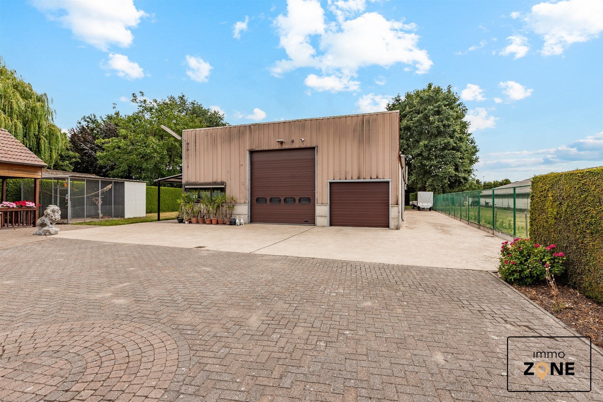 Huis, chalet en ruim magazijn van 375 m2 op toplocatie  foto 3