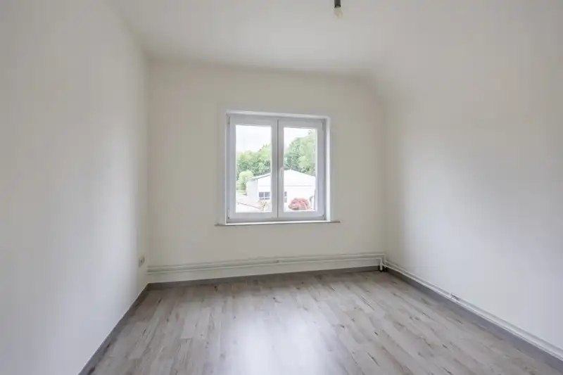 Smaakvol gerenoveerde woning met 3 slaapkamers en garage foto 22