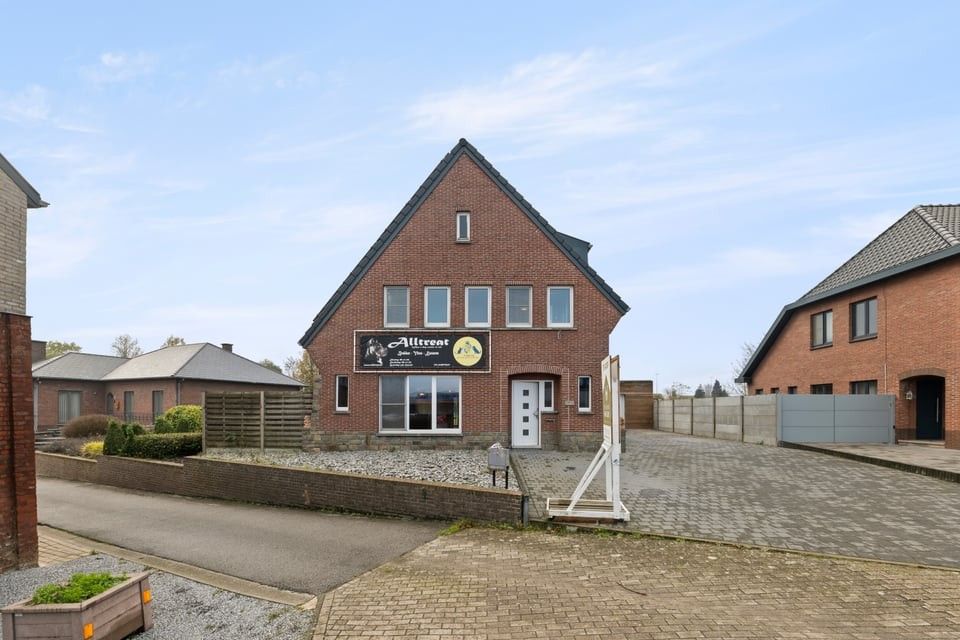 UITZONDERLIJKE OPEN BEBOUWING MET VEEL RUIMTE EN LICHT, OOK GESCHIKT ALS KANGEROEWONING foto 2
