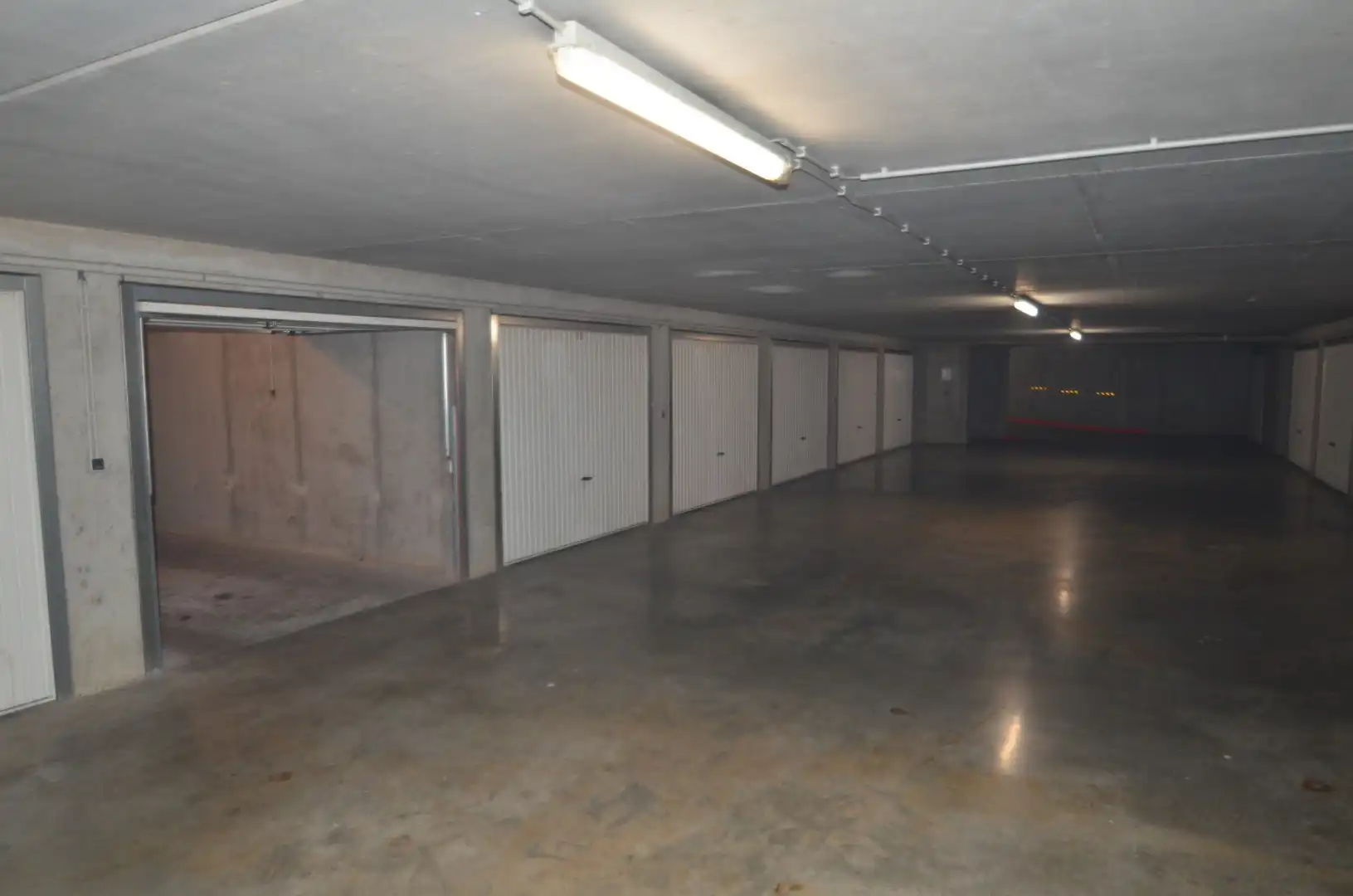 7 garageboxen naast elkaar: ideale investering foto 2