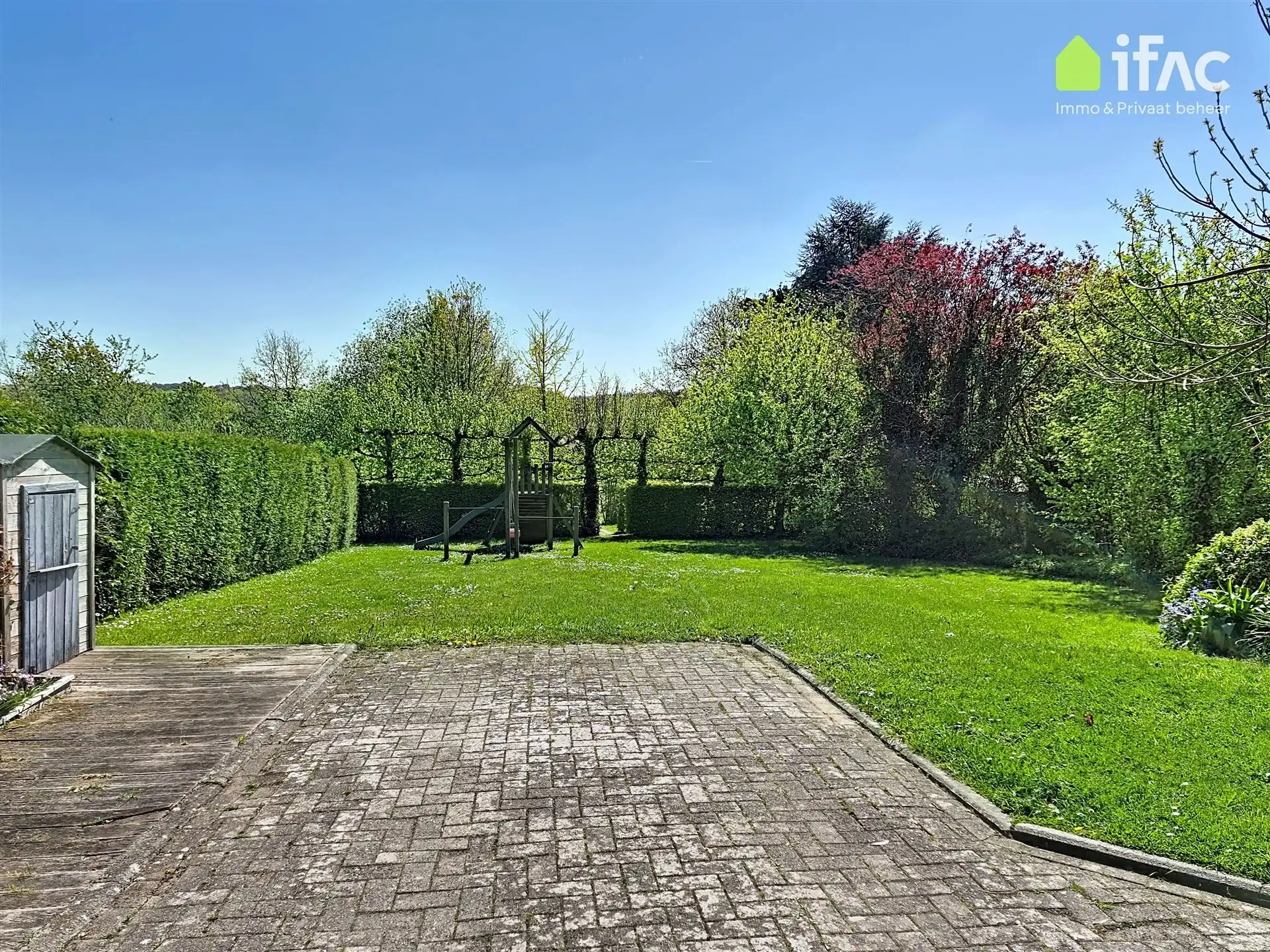 Stevige 3-gevel, 5 slpks, dubbele garage, centrum, ±17are foto 5