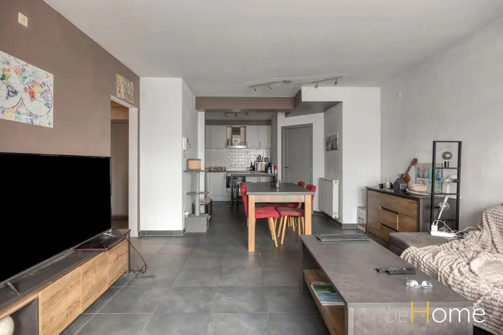 TE KOOP - Op zoek naar een leuk gelijkvloers-appartement met garage in Merchtem? Welkom Home! foto 5