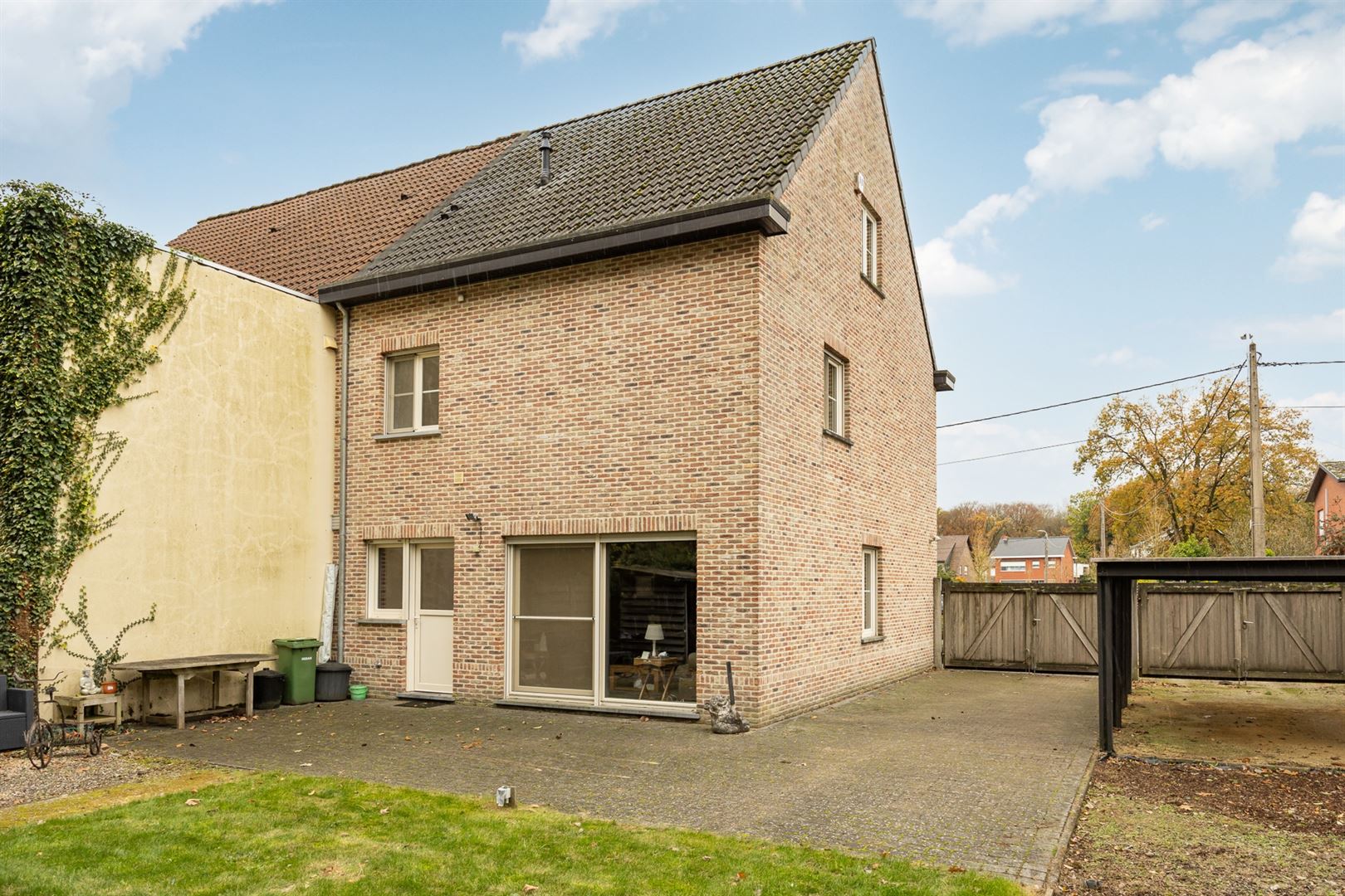 Woning op toplocatie met ruime tuin en zicht op bosgebied. foto 26