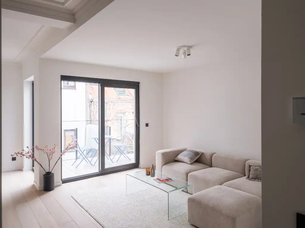 Stijlvol gerenoveerd 2-slaapkamerappartement met meerdere terrassen in het centrum van Gent foto 8