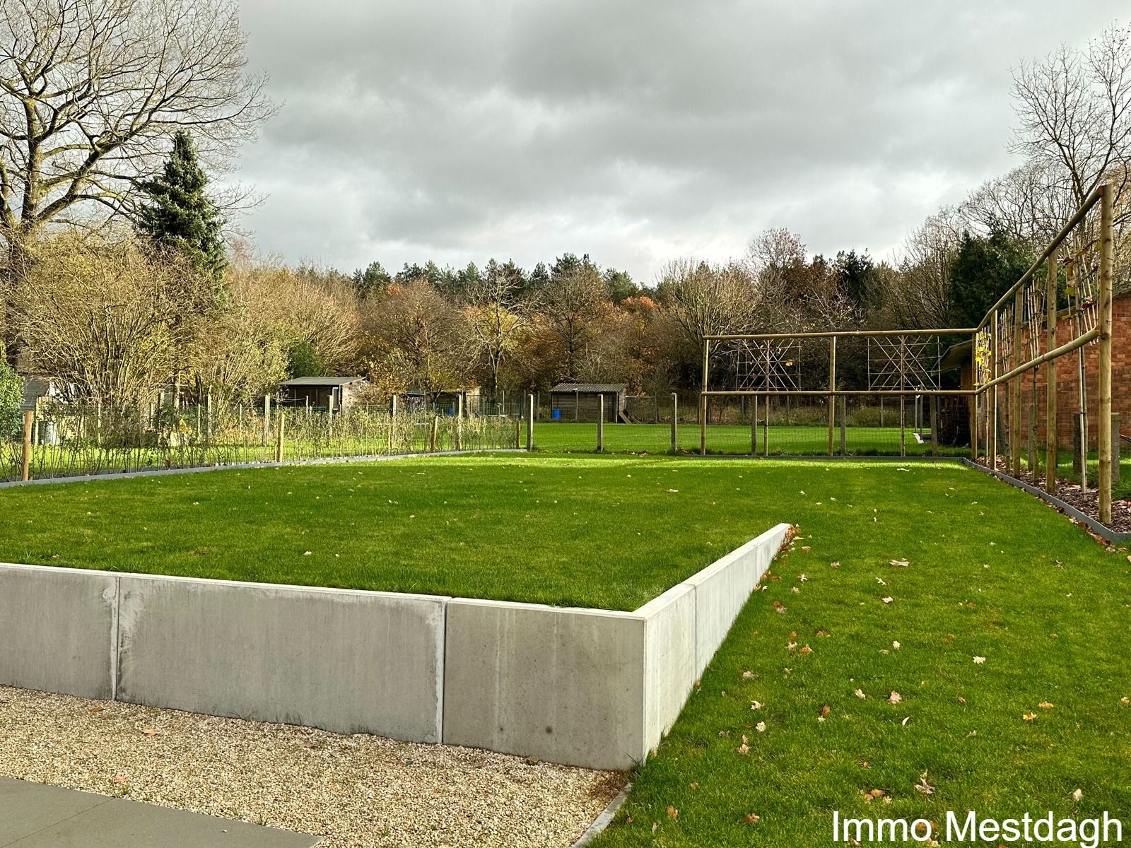 Nieuwbouw BEN woning met terras, garage, tuin. foto 4