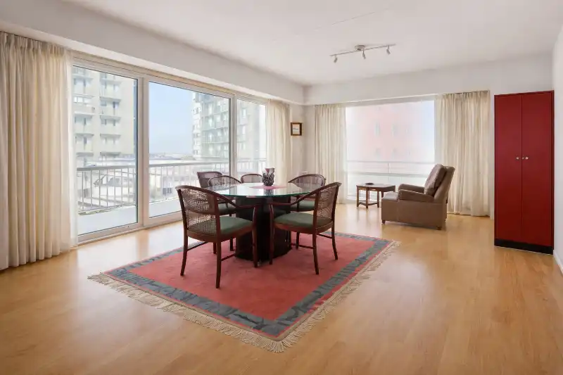 Te renoveren hoekappartement met groot terras – Residentie Twenty One, Oostduinkerke foto 4