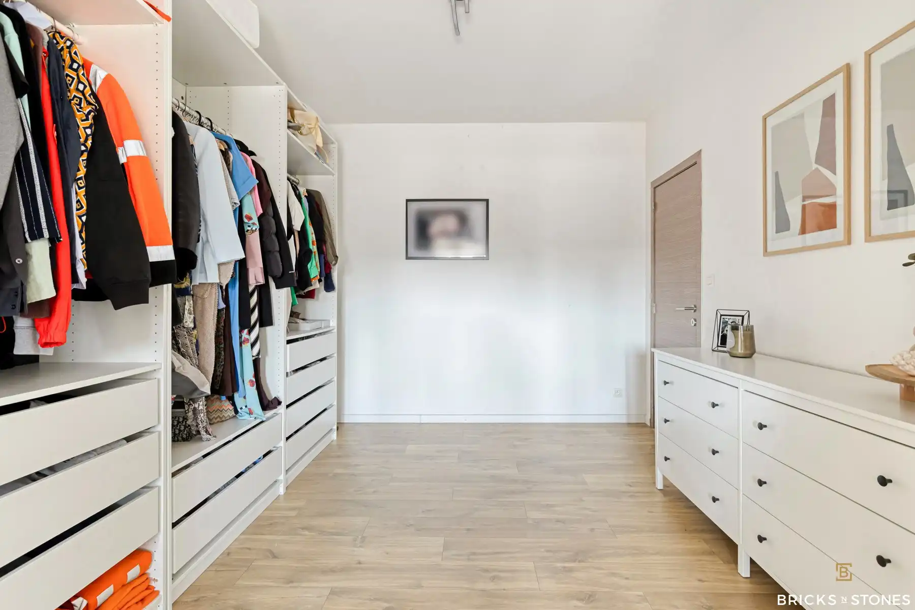 Leuke instapklare woning met 4 slpkms en tuin foto 17