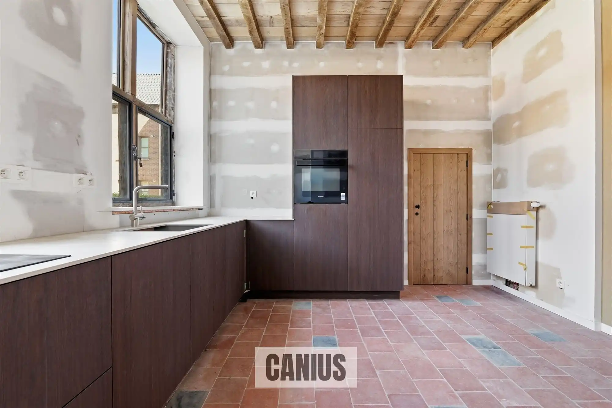 STATIGE WONING MET 3 SLKS EN TERRAS  foto 5