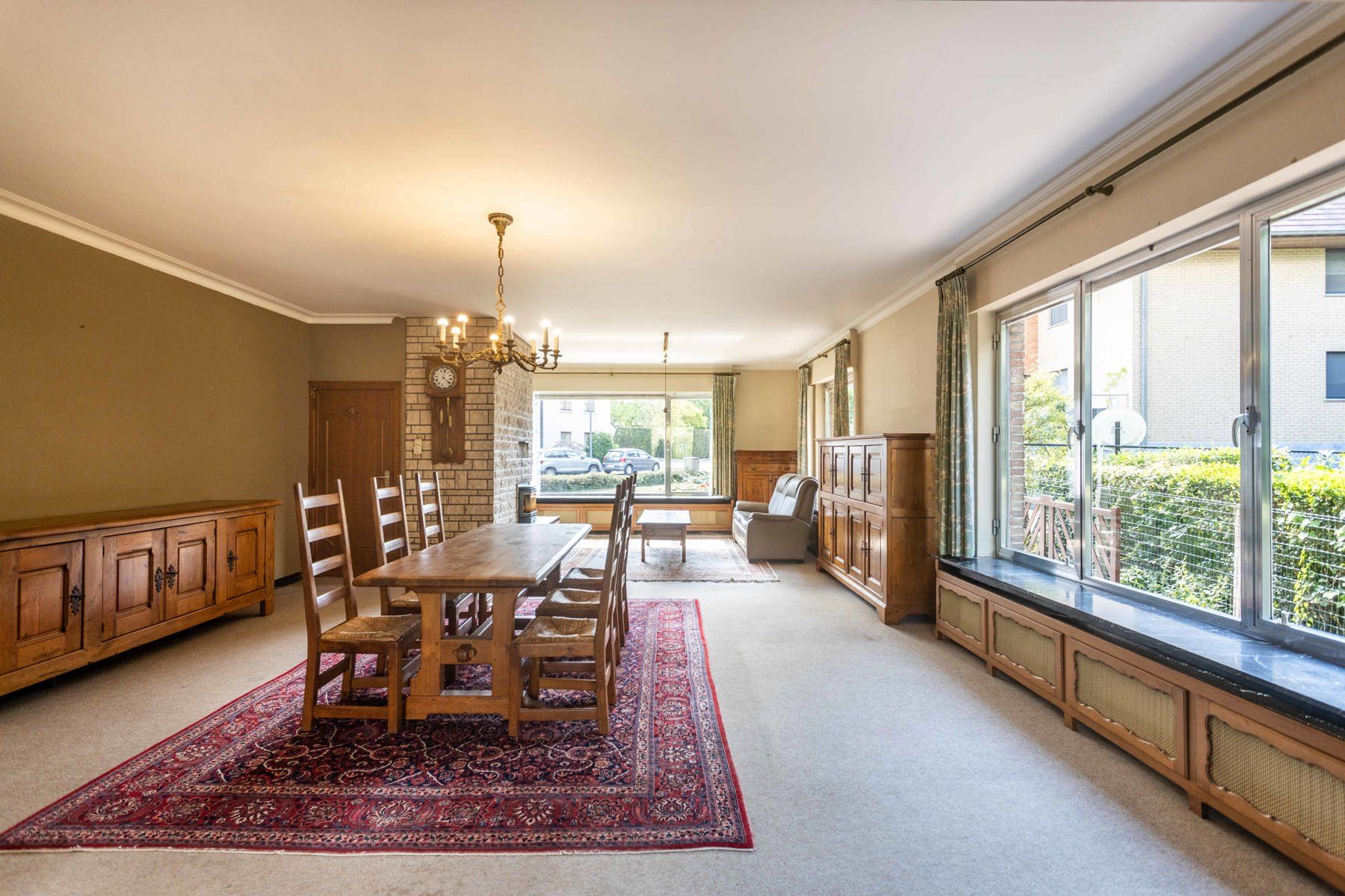 Statige woning met 7 slaapkamers + tuin op 2430 m2 foto 6