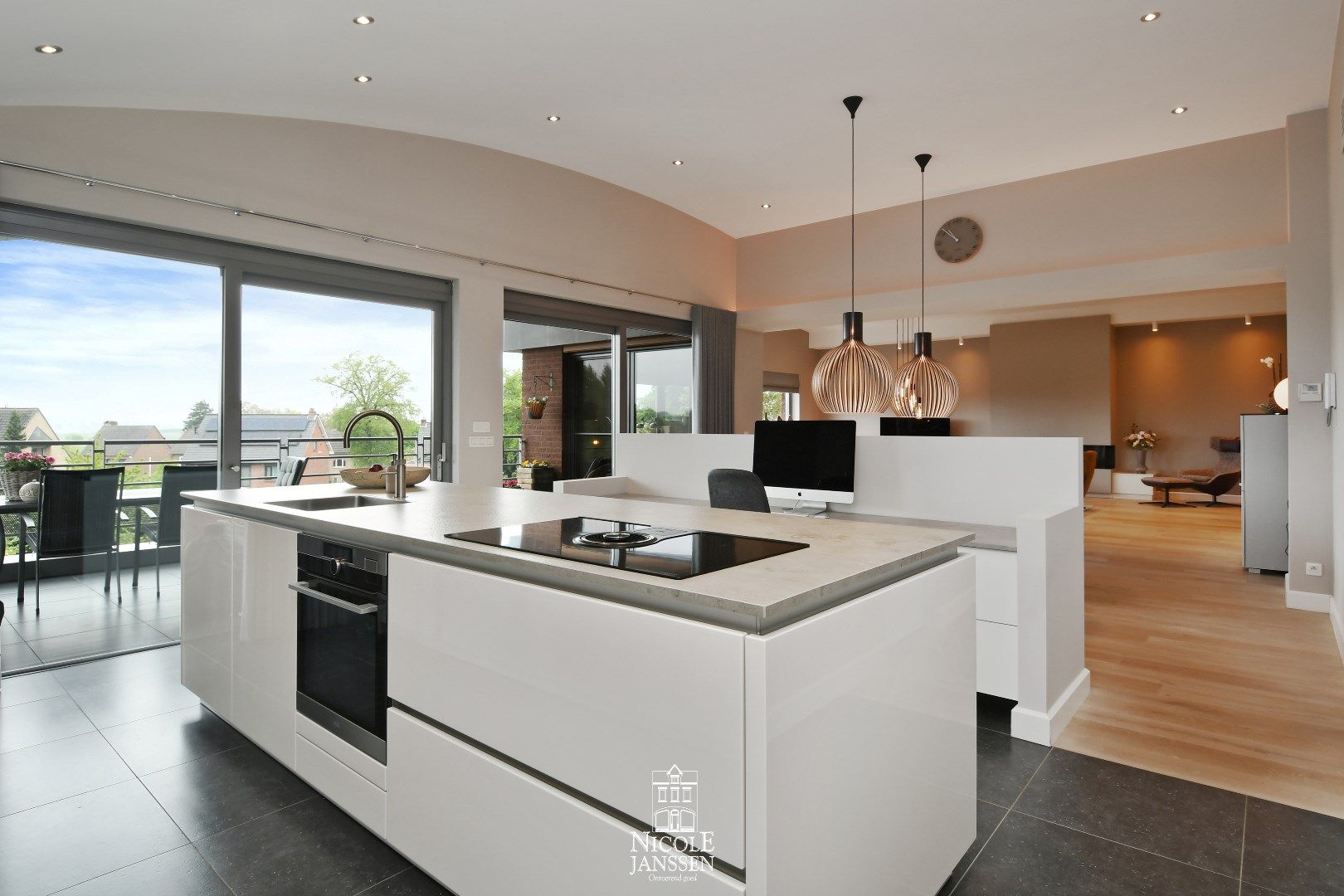 Appartement met kelderberging en twee autostandplaatsen te koop in Maaseik foto 14