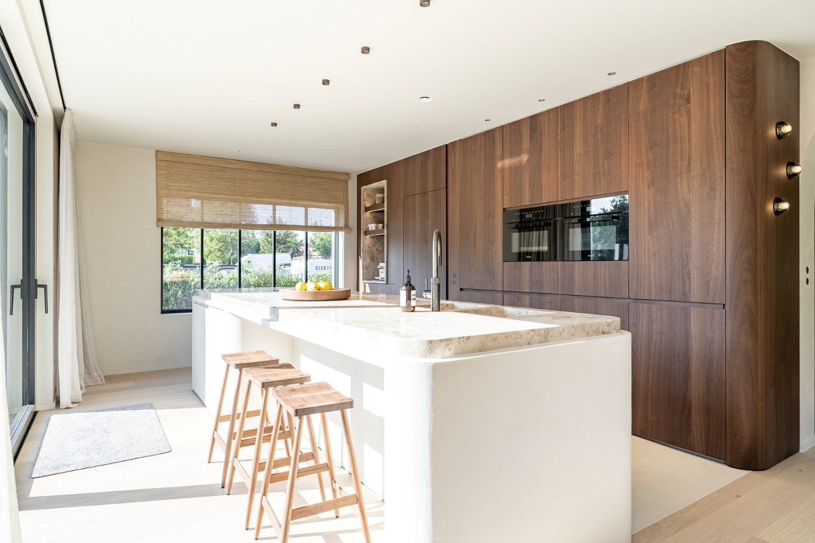 Stijlvol gerenoveerde villa op toplocatie in Duinbergen foto 2