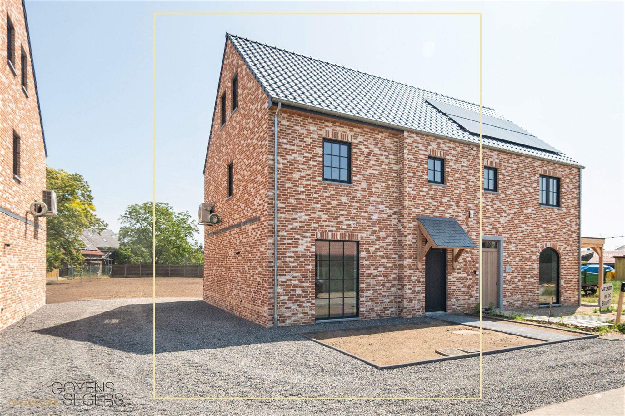 Afgewerkte BEN-woning op zeer rustige locatie te Molenbeersel foto {{pictureIndex}}
