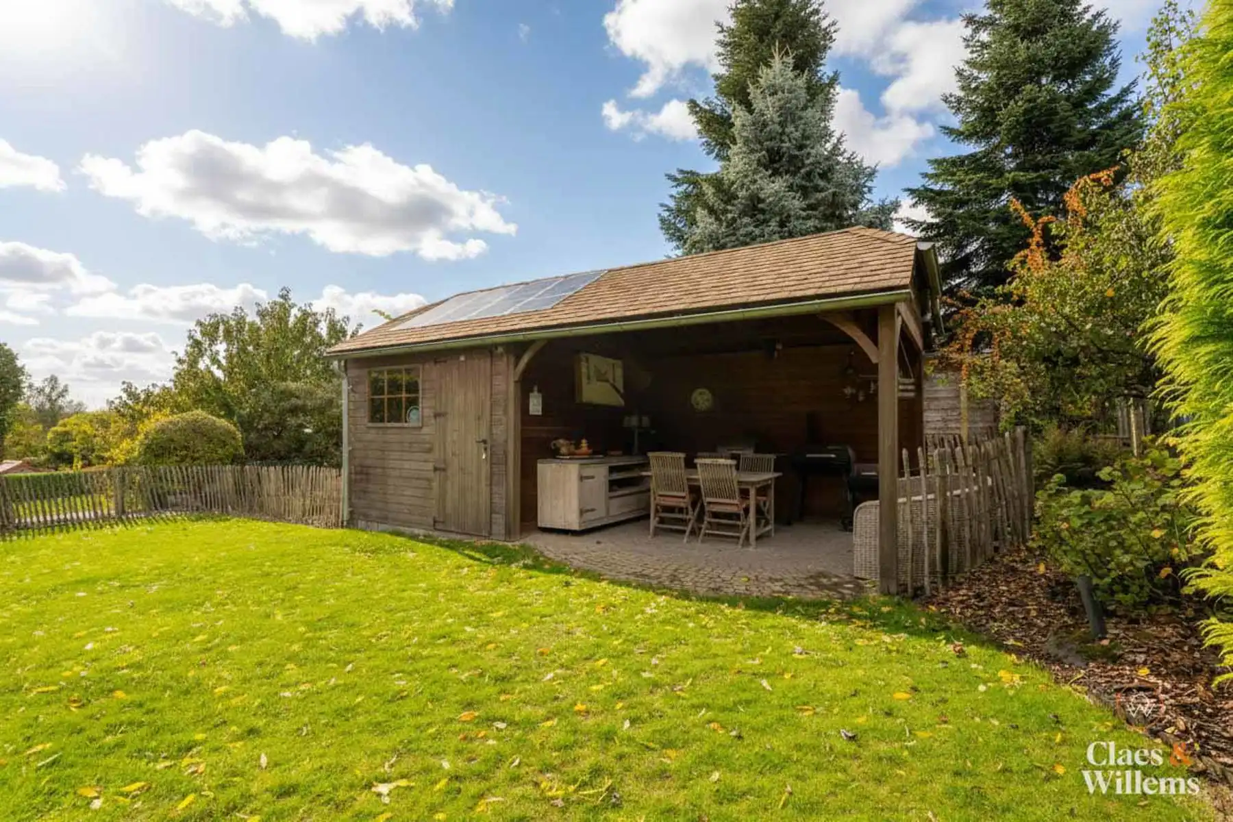 Ruime gezinswoning met 5 slaapkamers. foto 4