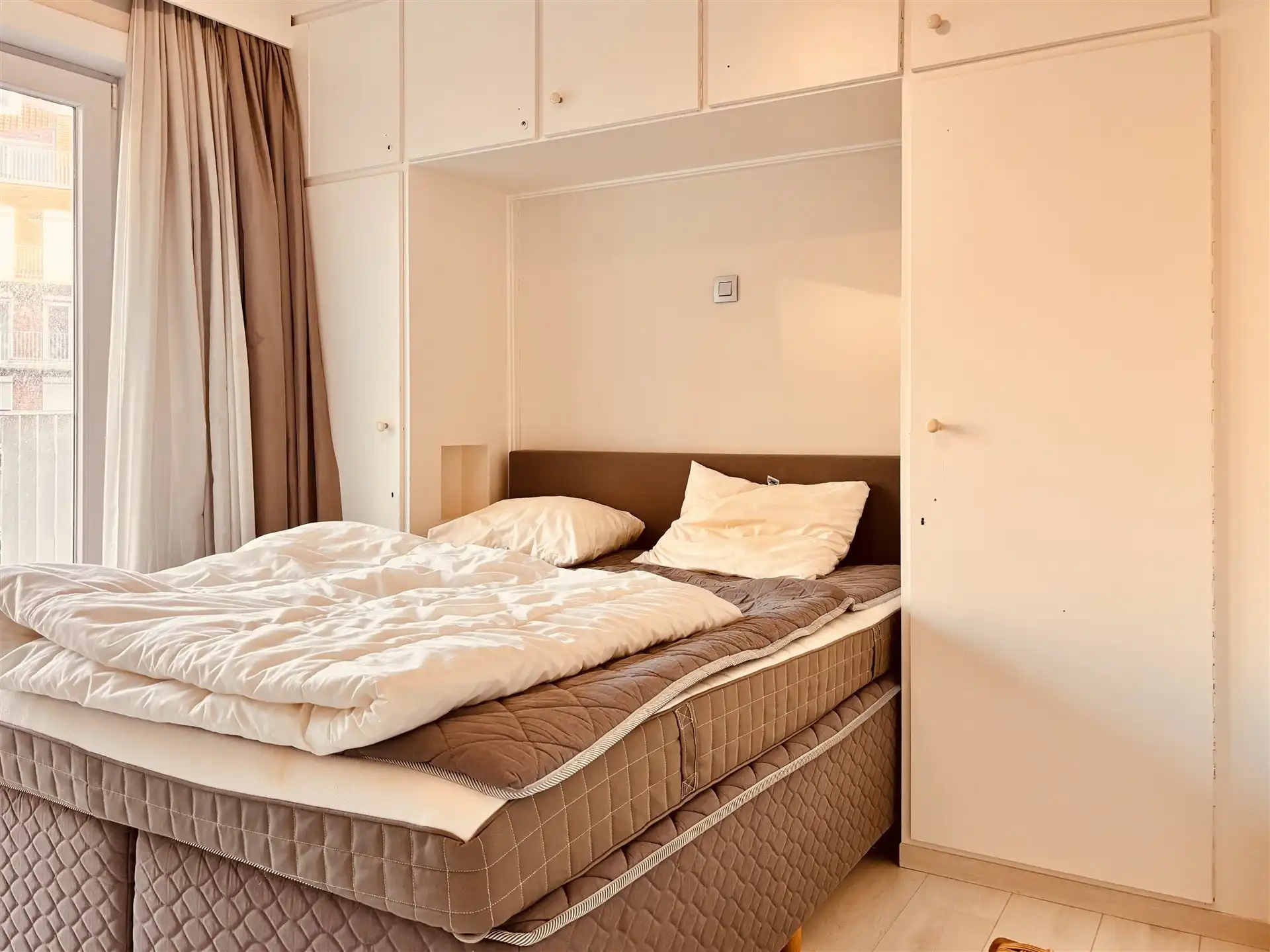 Lichtrijk appartement met zeezicht foto 3